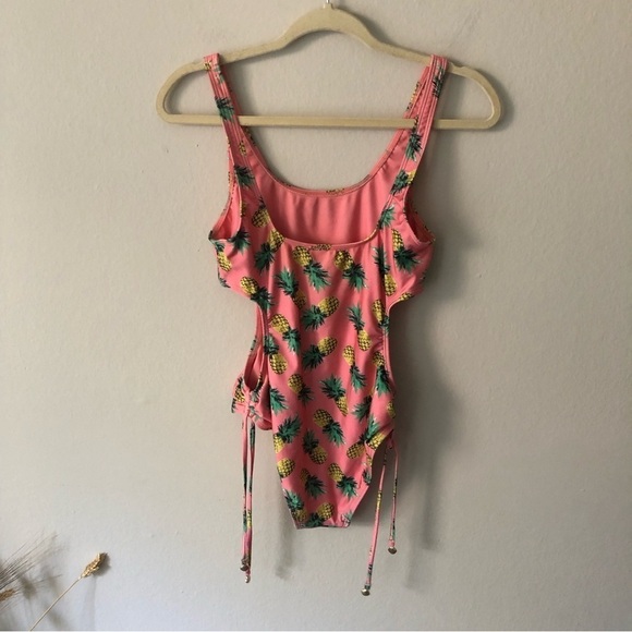 Wildfox Pineapple Cut out One Piece Swimsuit in Pink Size Medium - Picture 8 of 9